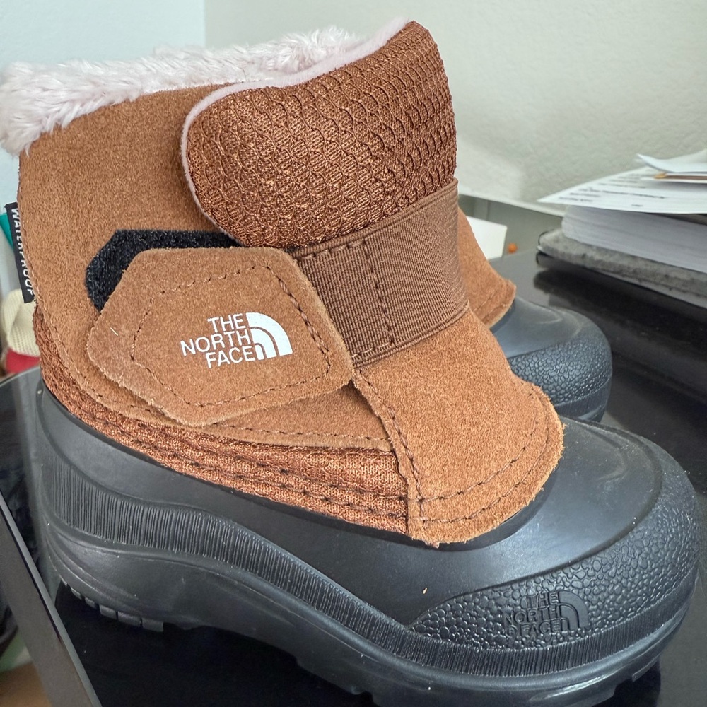 North face Alpenglow II Boots